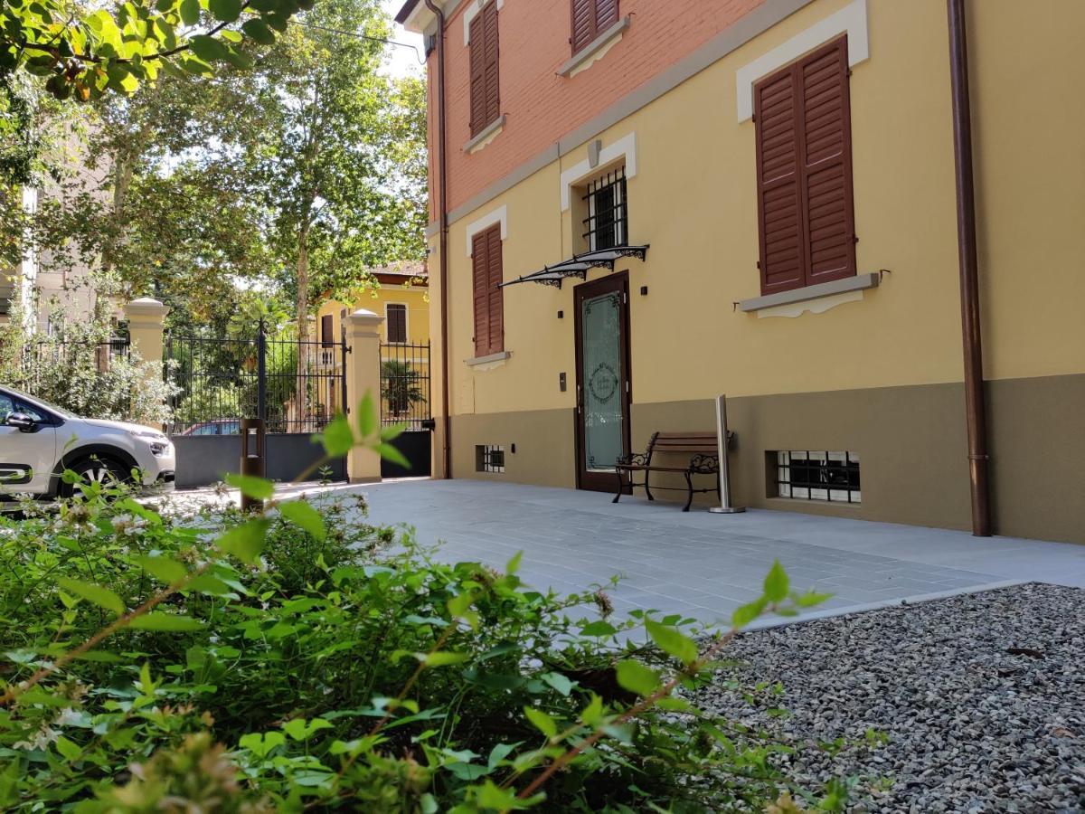 Отель La Bella Modena Centro Экстерьер фото